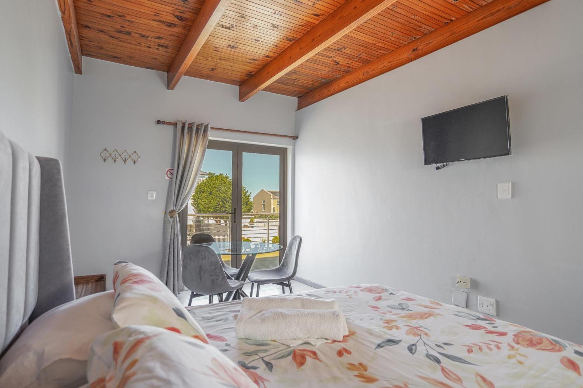 Ocean Vibes Hotel Cape Town Ngoại thất bức ảnh