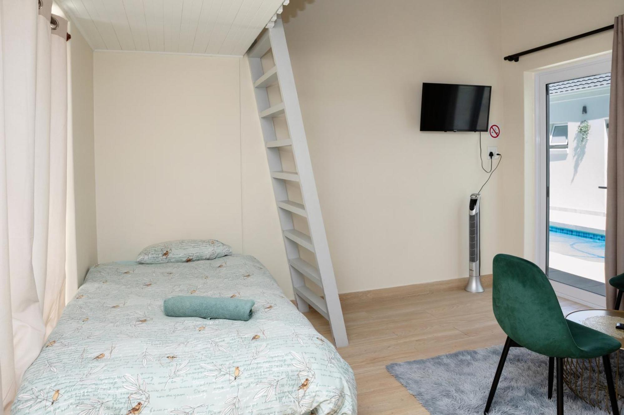 Ocean Vibes Hotel Cape Town Ngoại thất bức ảnh